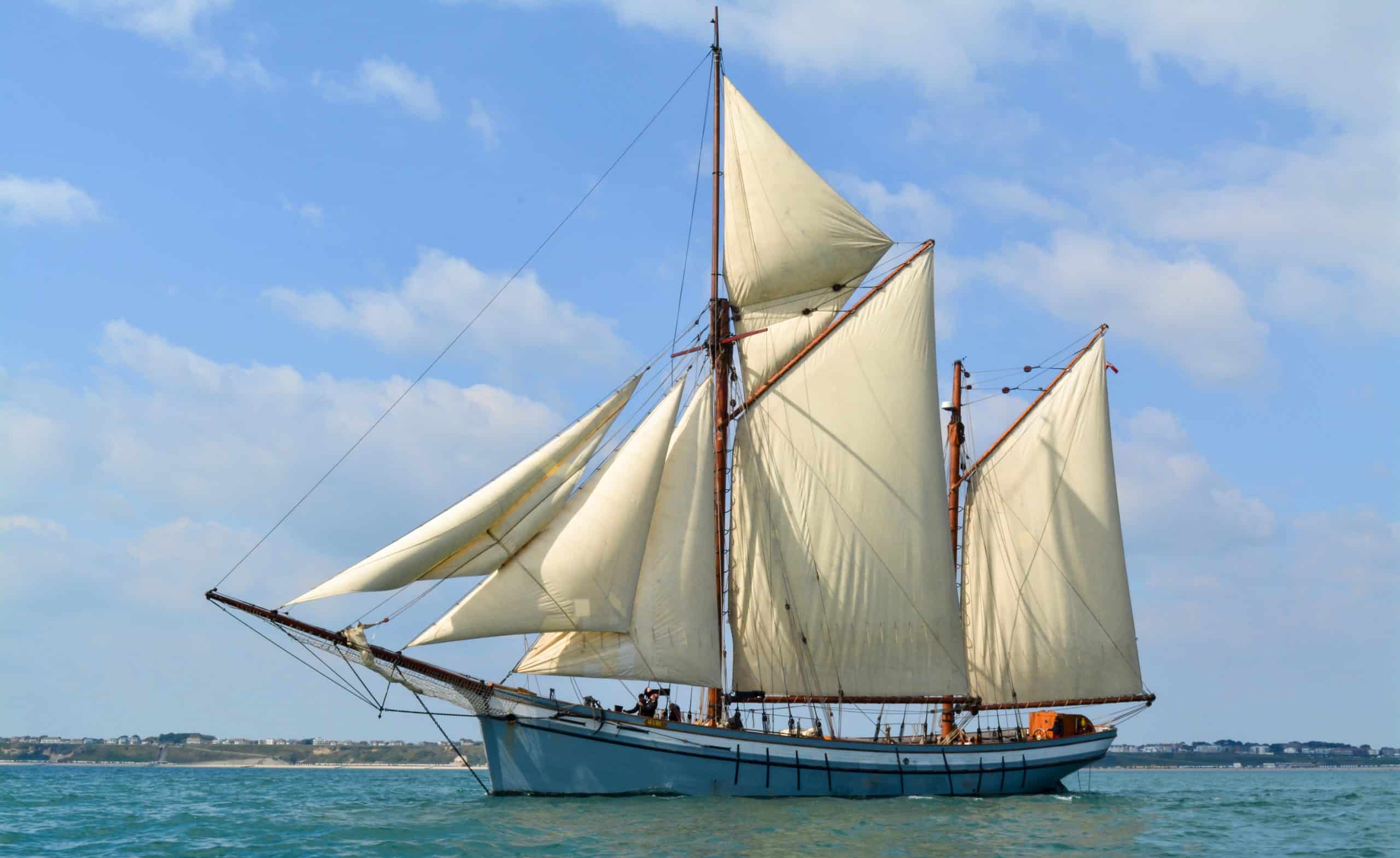We Love Beautiful Classic Boats Tall Ships Classic Sailing