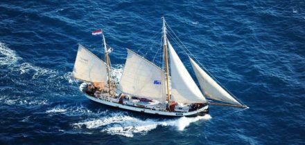 Sail on Tecla with Classic Sailing