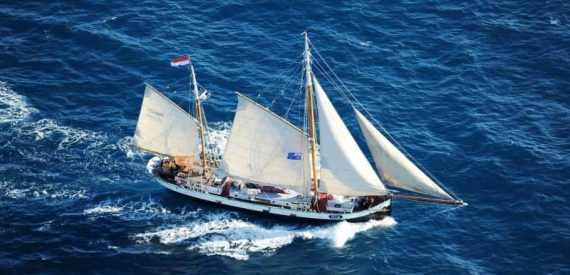 Sail on Tecla with Classic Sailing
