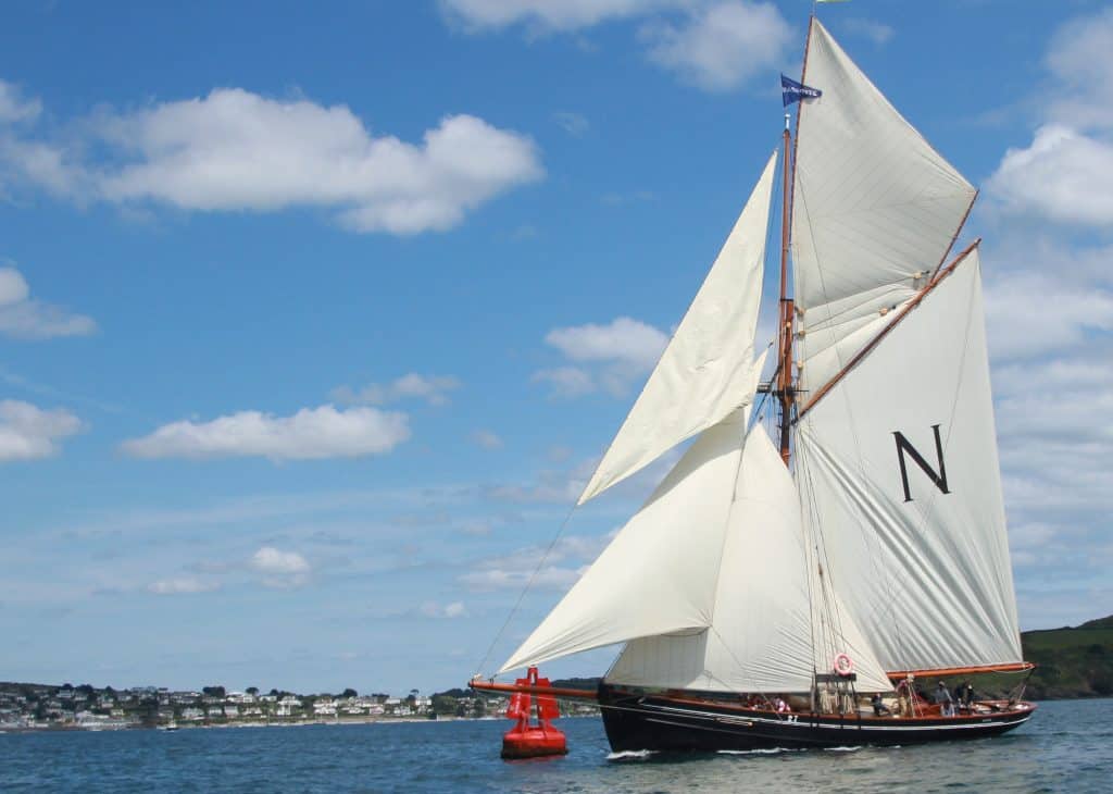 sail on Mascotte with Classic Sailing