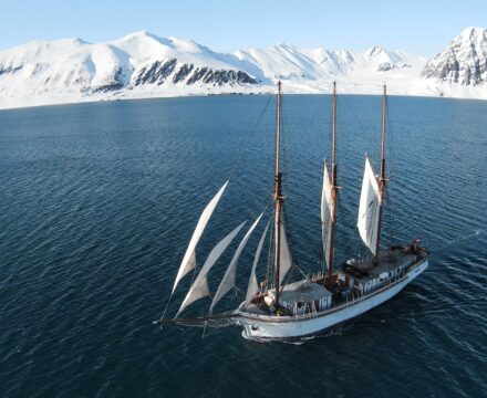 Ocean Warrior Expedition. Unforgettable sailing holidays